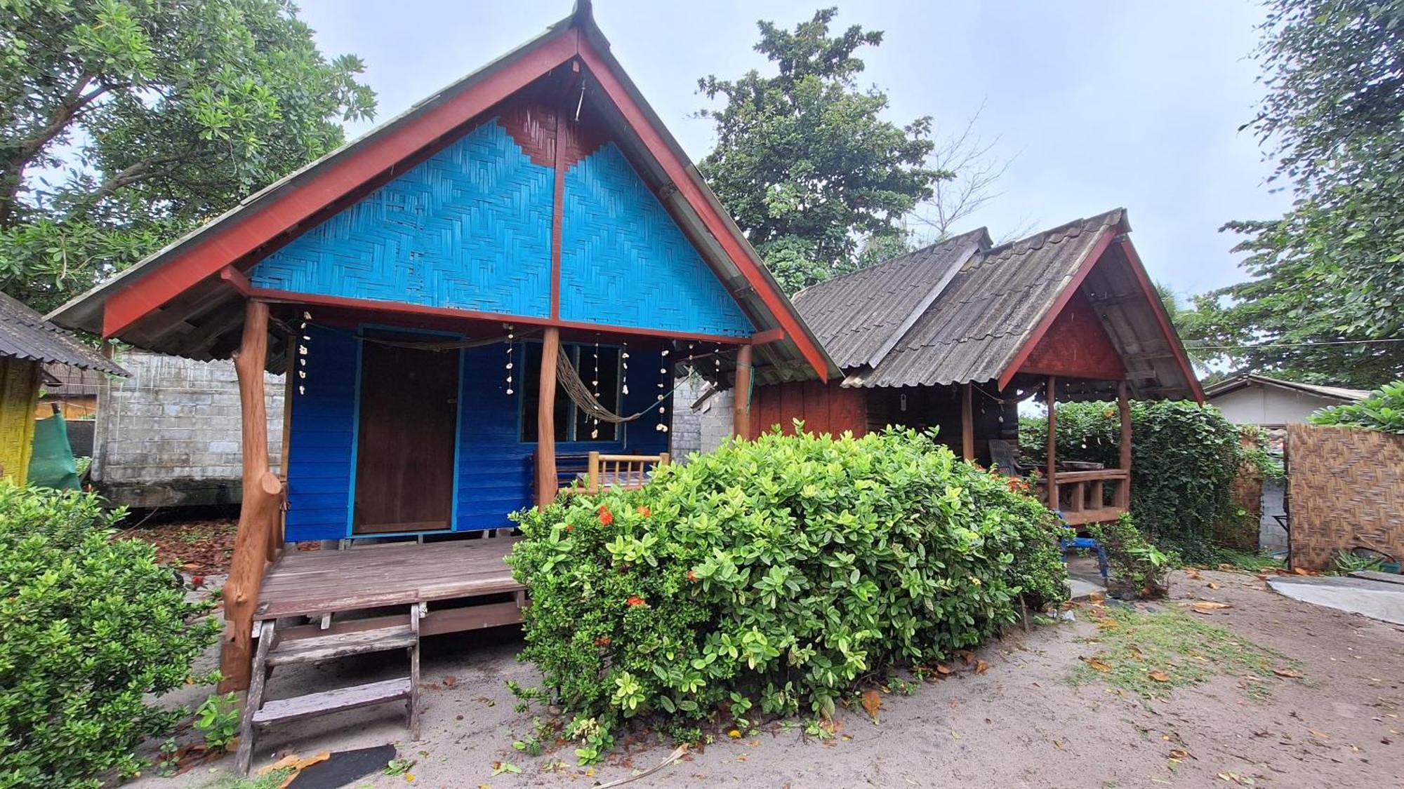 Breizh Cape Beach Bungalows Koh Lanta Exterior photo