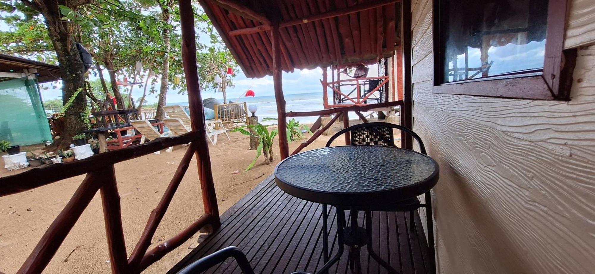 Breizh Cape Beach Bungalows Koh Lanta Room photo