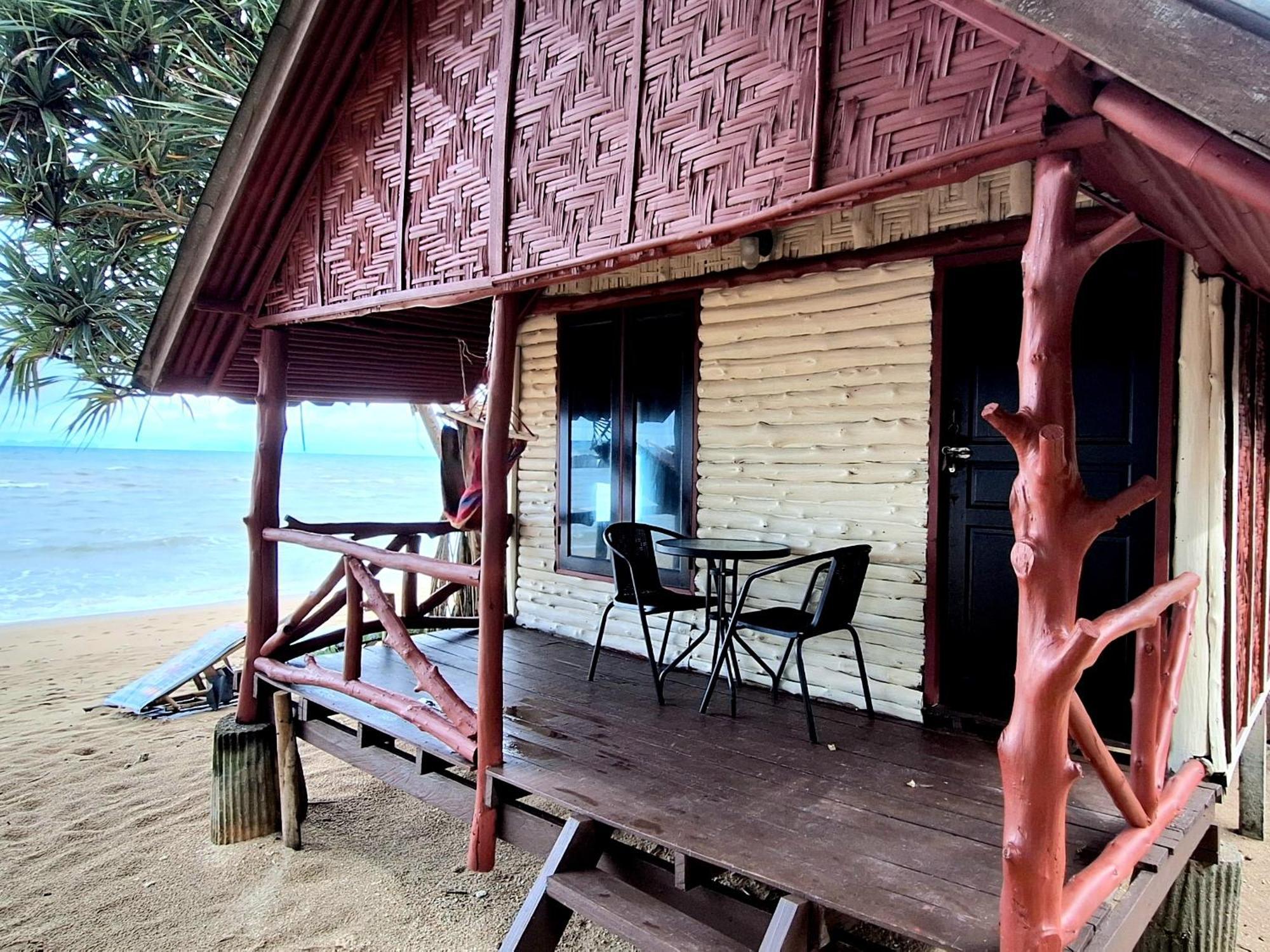 Breizh Cape Beach Bungalows Koh Lanta Exterior photo