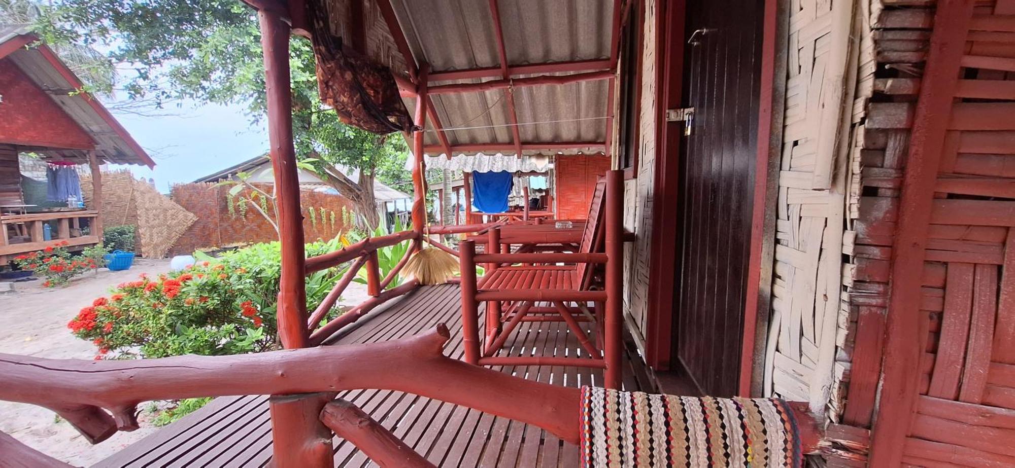Breizh Cape Beach Bungalows Koh Lanta Room photo