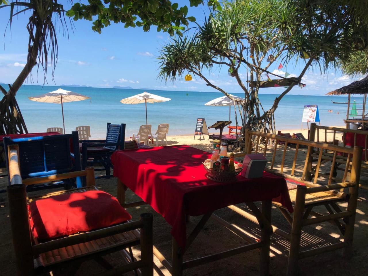 Breizh Cape Beach Bungalows Koh Lanta Exterior photo